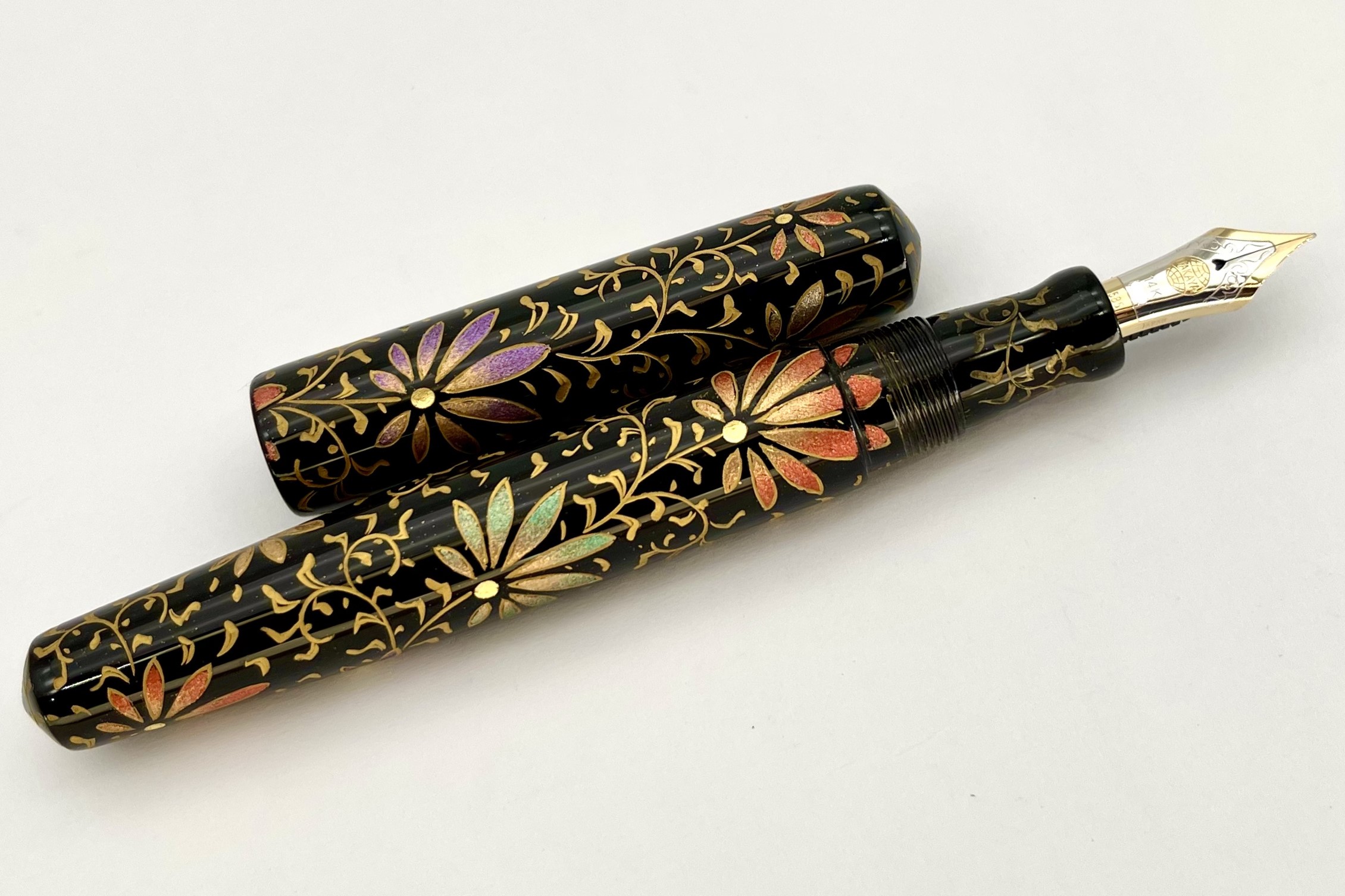 NakayaPiccoloLongCigarChinkinPalmetBlackColorfulLines3FP_J